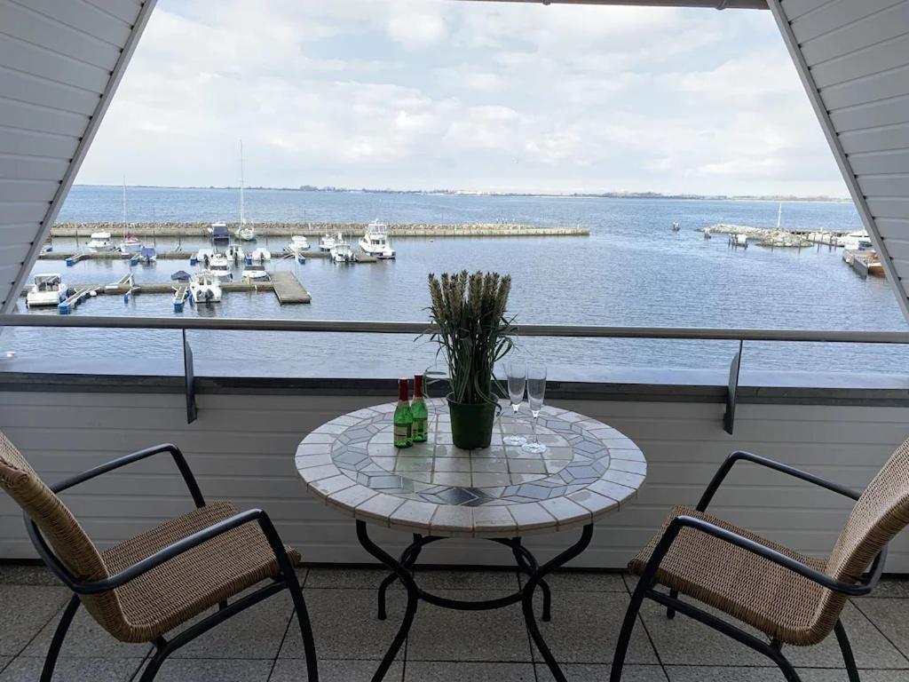 Ferienwohnung Hafenblick Wiek auf Ruegen Ngoại thất bức ảnh